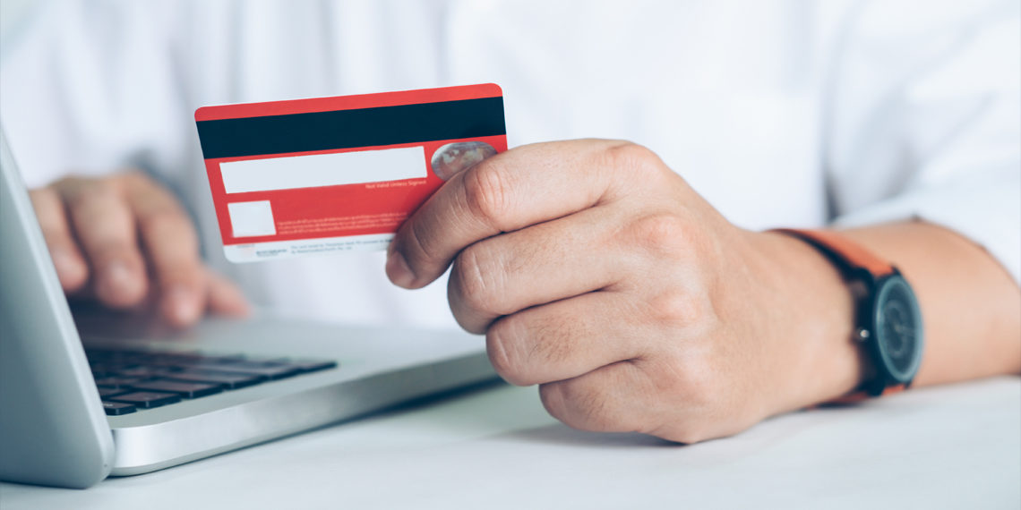 Czy wiesz z jakich elementów składa się karta płatnicza?