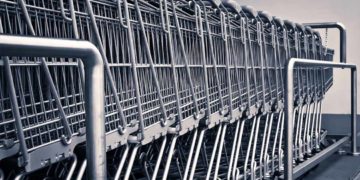 W Lidlu zapłacisz za zakupy dedykowaną aplikacją. Sieć sprzedaży udostępnia Lidl Pay dla wszystkich klientów