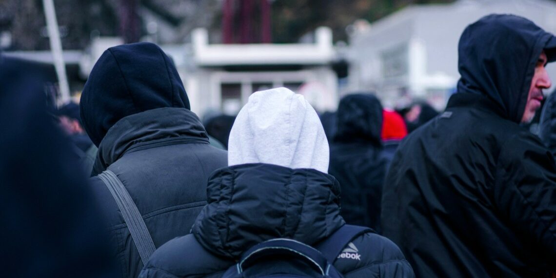 Niemcy wdrożą lokalną kartę płatniczą dla uchodźców. Blokada transferu środków za granicę